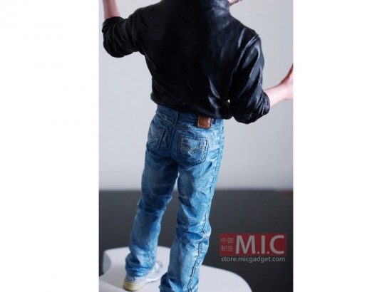 steve-jobs-action-figure9
