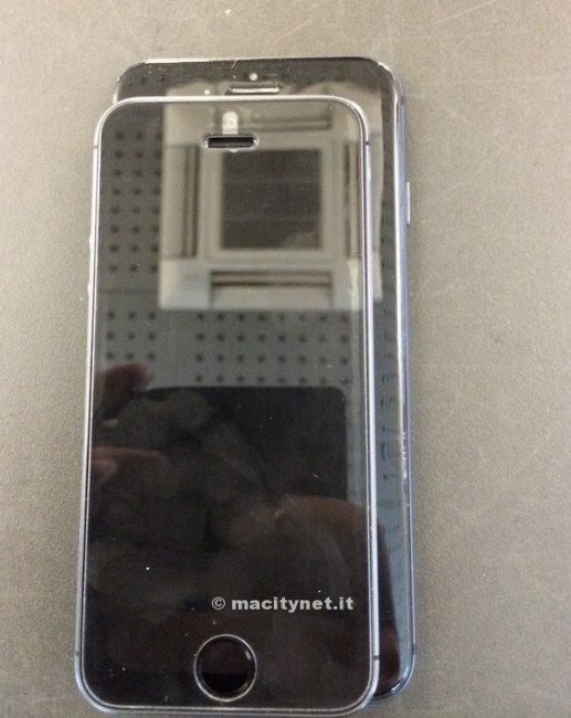 iphone-6-mockup-iphone-5s-2