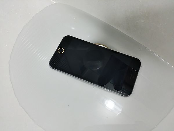 waterproof-Apple-iPhone-6