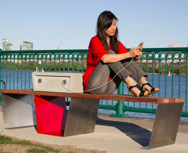 des-bancs-chargeurs-a-lenergie-solaire