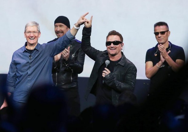 tim_cook_u2
