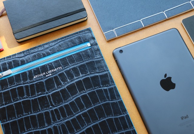 The_iPad_Mini_Croco_Sleeve_2