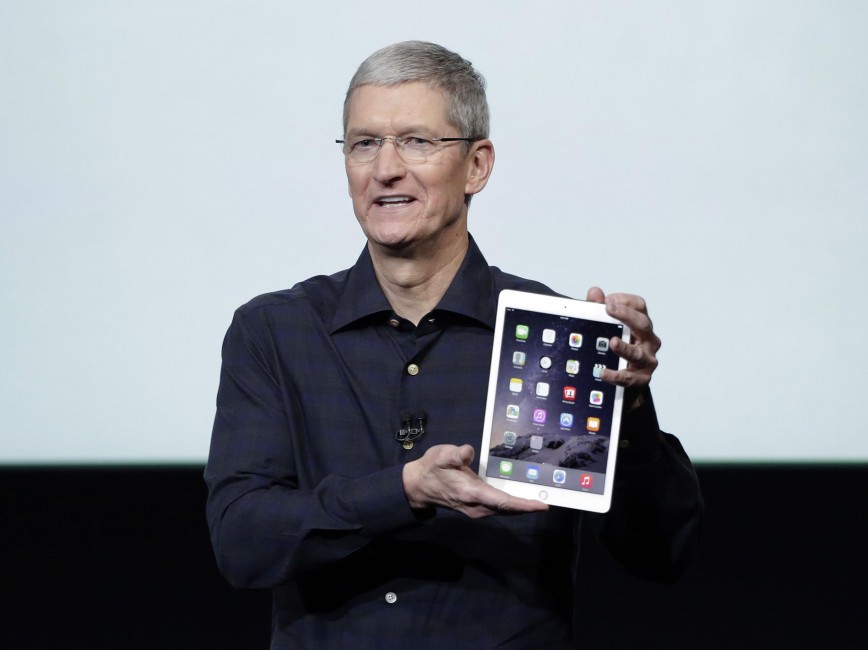 tim_cook_ipad