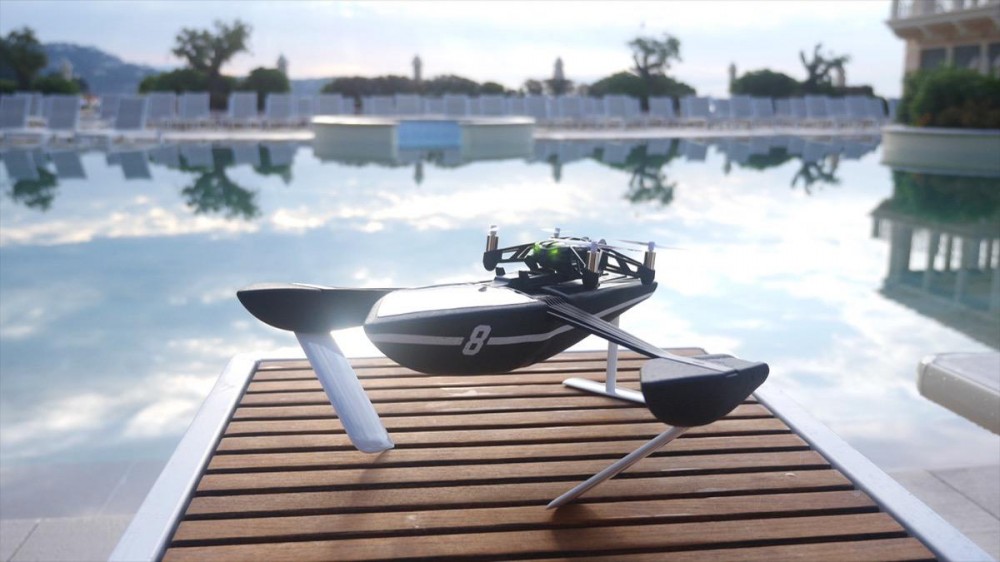 Parrot_Hydrofoil_NewZ_Lifestyle