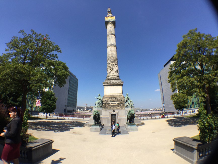 Avec l'objectif Pixter grand angle fixé sur un iPhone 6 Plus - Crédit photo : AC / Le Soir