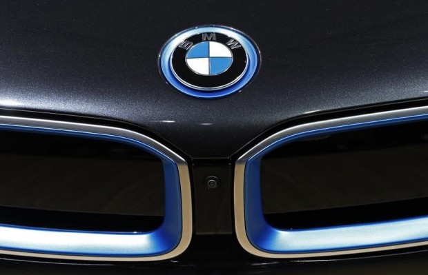 Logo da BMW visto em evento em Bruxelas