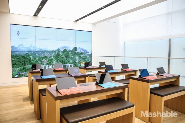 102015-Microsoft-Flagship-Store-14