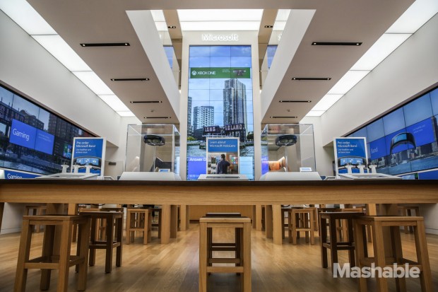 102015-Microsoft-Flagship-Store-27
