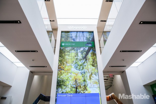 102015-Microsoft-Flagship-Store-8
