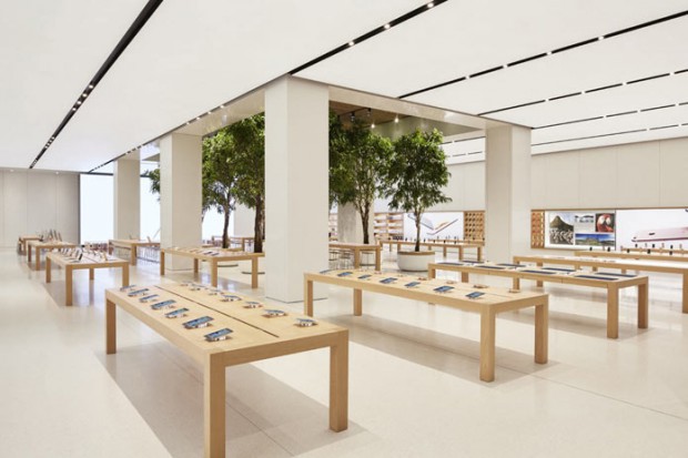 L'intérieur du nouvel Apple Store de Dubaï. - © DR