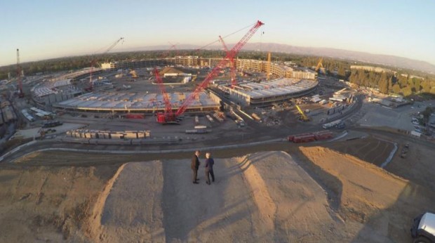 Une courte visite a également eu lieu sur le chantier du futur campus d'Apple. - © DR
