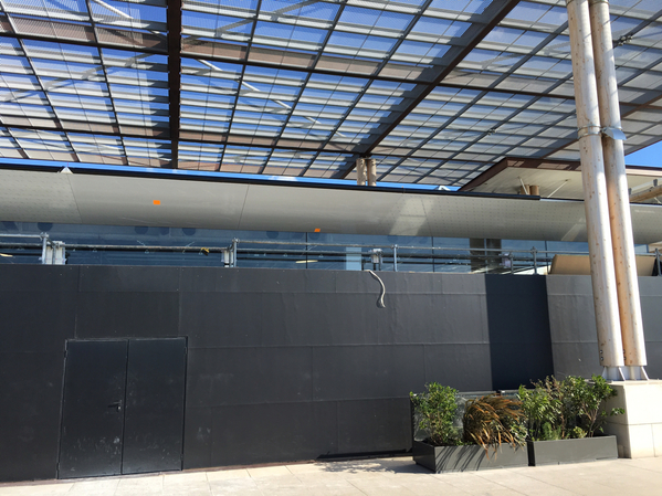 26534_apple-store-de-marseille-le-toit-est-termine