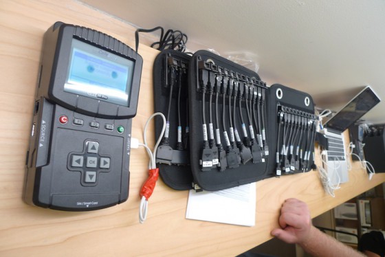 Une machine Cellebrite utilisée en Apple Store. - © DR