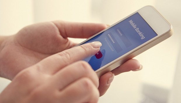 Mobile-banking-on-a-smartphone-938x535