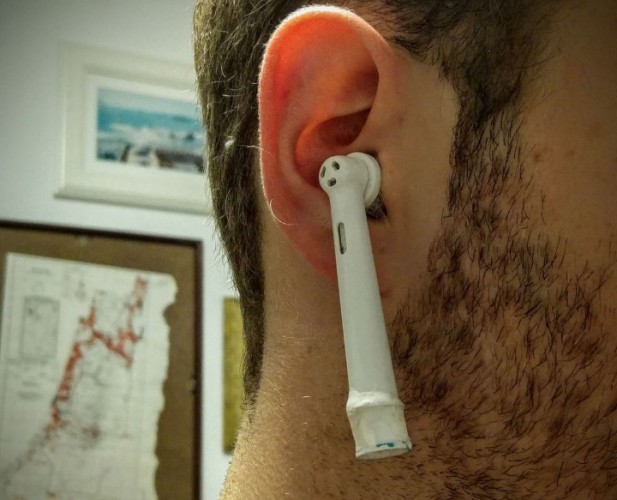 Les internautes lui trouvent une certaine ressemblance avec brosses à dents électriques et tampons...