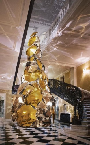 33794_jony-ive-et-marc-newson-vont-dessiner-un-sapin-de-noel