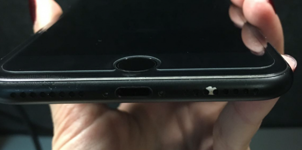 iphone-7-chipping