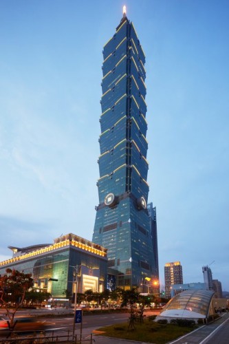 44058_l-apple-store-de-tapei-domine-le-monde-photo