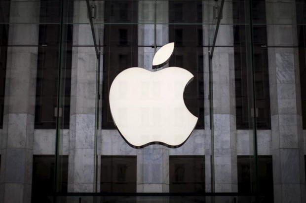 804273-an-apple-logo-hangs-above-the-entrance-to-the-apple-store-on-5th-avenue-in-the-manhattan-borough-of-