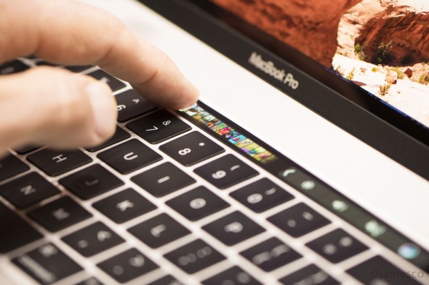 apple-event-macbook-touchbar-macbook-pro-102716-2943