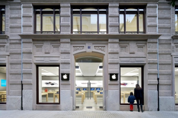 Apple-Store-Valence