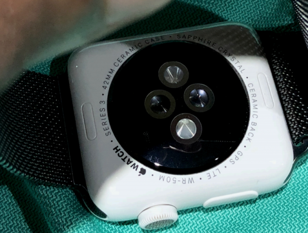 apple-watch-ceramic-scratch