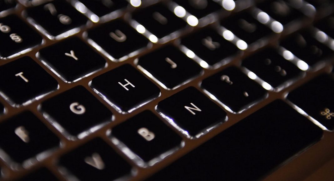 Pratique ! Comment le Mac pourrait recharger un clavier ou une