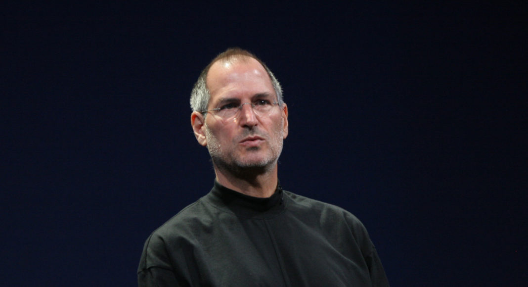 Steve Jobs voleva un iPhone senza una scheda SIM